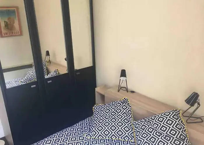 T2 Pres Centre Et Telecabine A - Fr-1-234-313